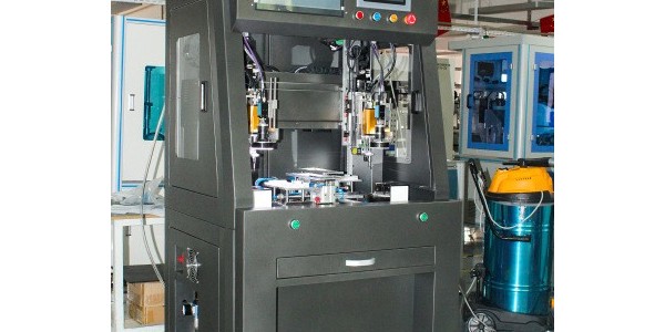 為什么要使用半自動(dòng)鎖螺絲機(jī)？-堅(jiān)豐股份